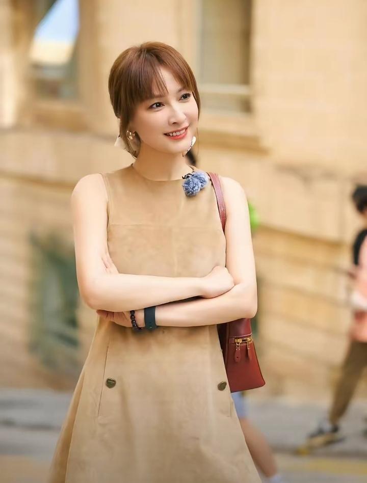 大龄剩女吴昕真是人间清醒呀！她说如果现在她想结婚必须做财产公证，她不可能像年轻的