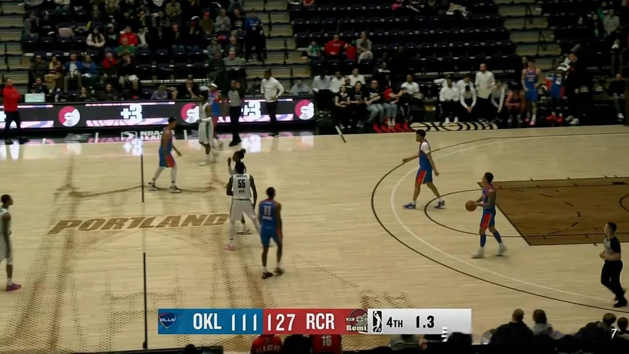 杨瀚森首发登场砍下14分17篮板2盖帽2助攻带领混音队双杀雷霆蓝队！如今的杨瀚森