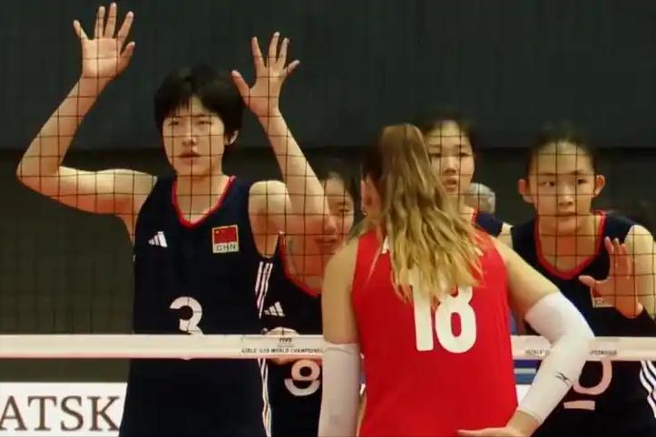 中国女排3：2逆转战胜德国队，主教练赵勇掩饰不住地高兴，确实有些想不到。

1、