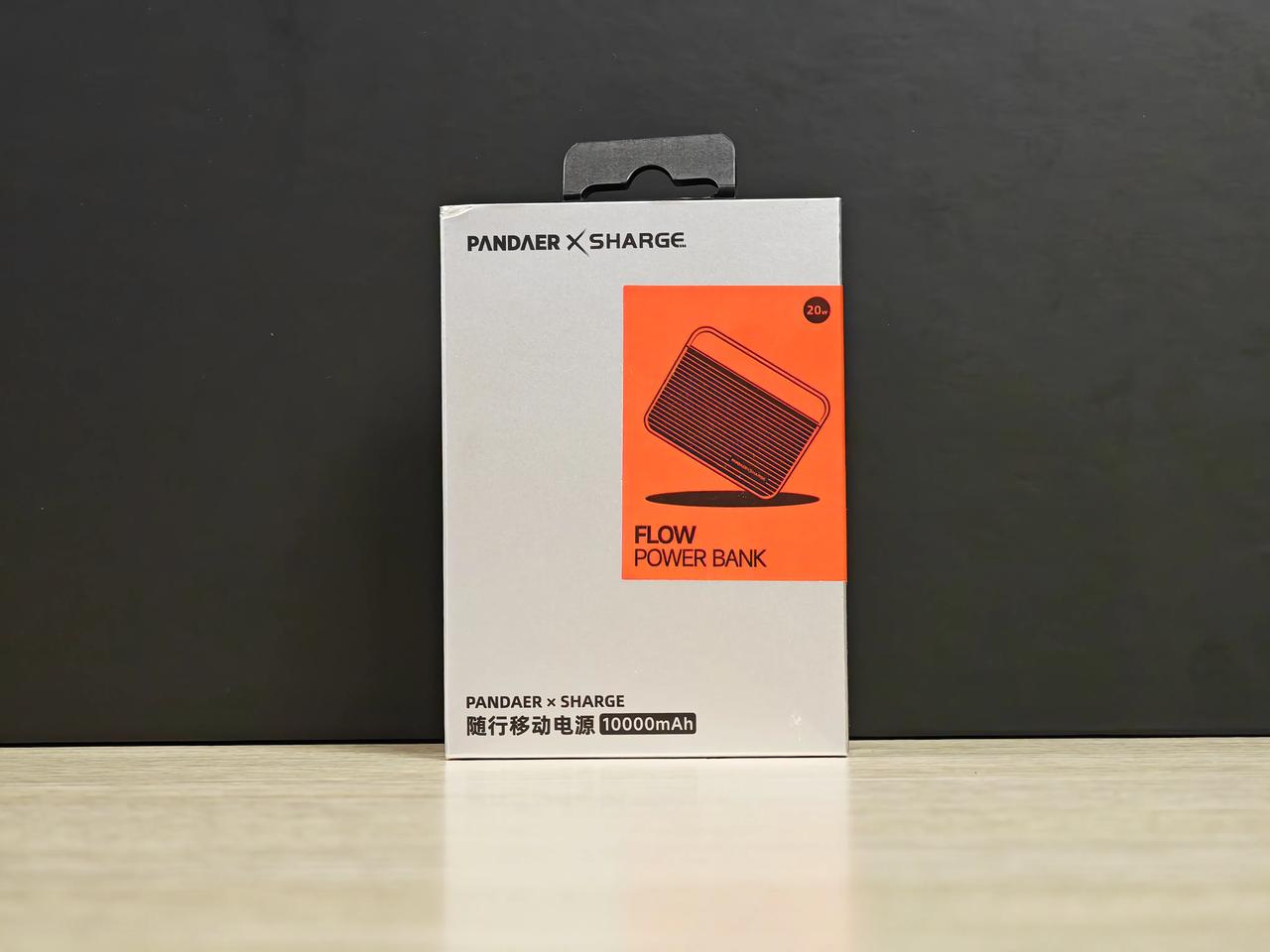 还能把充电宝设计的有看头，魅族真的算一个。

魅族 PANDAER×SHARGE