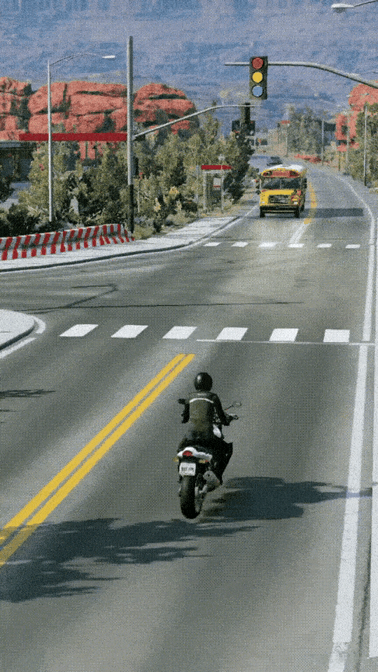 这起事故，最无辜的。是骑摩托车这个司机，大家仔细看视频！

骑摩托车司机按正常行