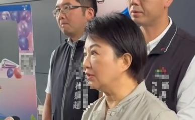 昨日，台“立法院长”韩国瑜被国民党副主席季麟连呛开除党籍，台中市长卢秀燕今天下午