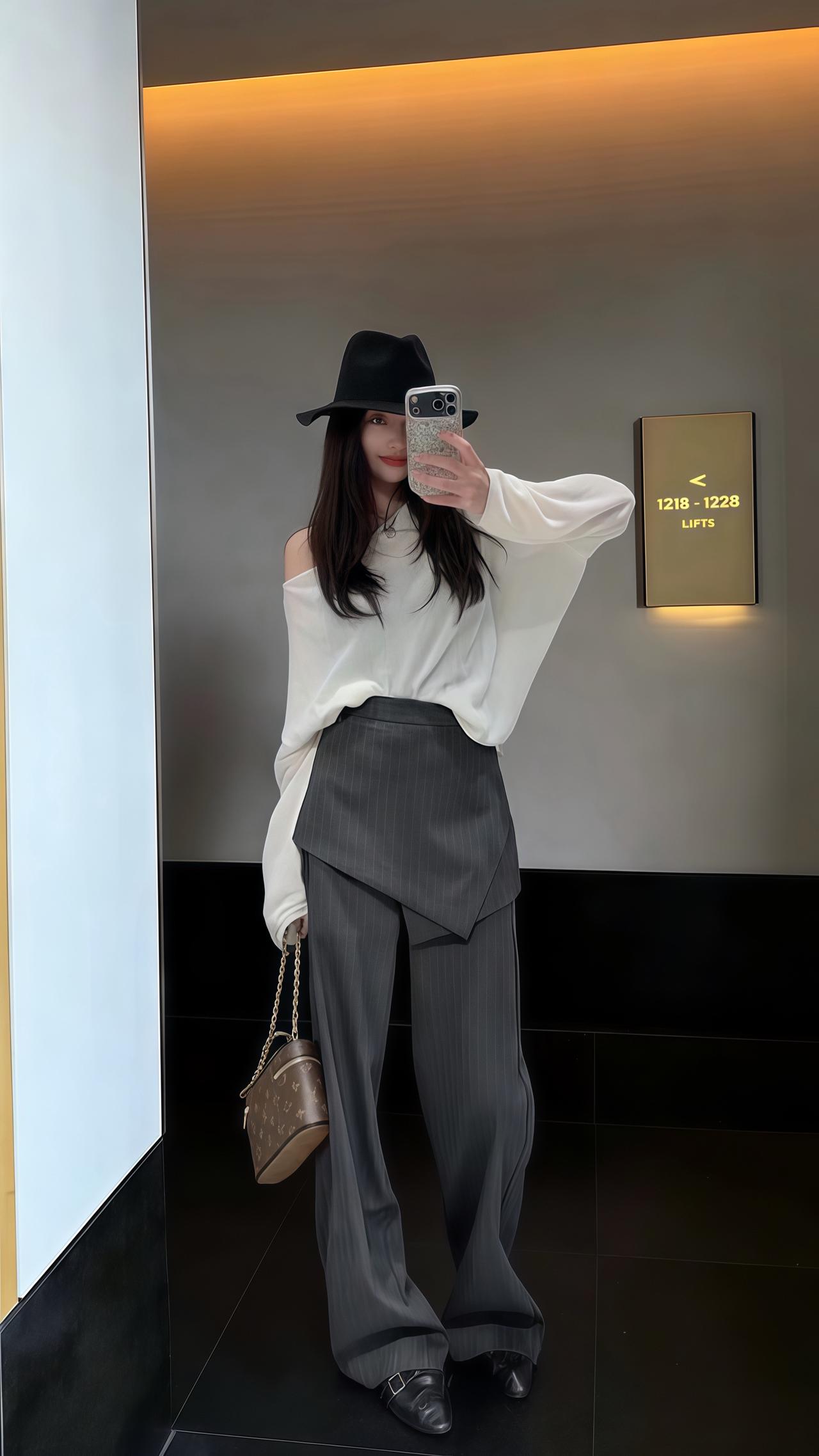 极简穿搭 小众穿搭 露肩上衣搭配阔腿裤 拽姐穿搭 爆款斜肩上衣