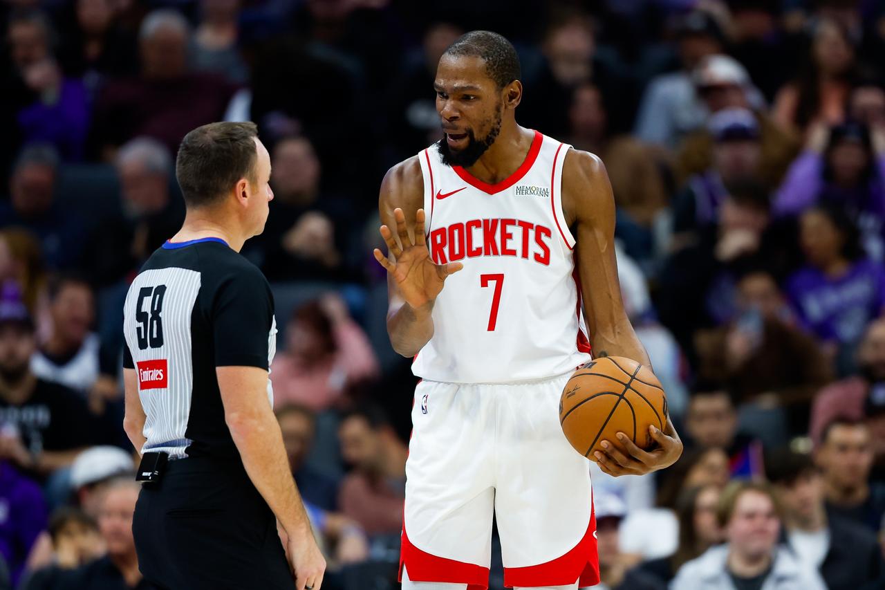 前火箭队的最佳第6人路易斯·威廉姆斯在一档节目当中谈到了球员单打的能力。他表示，