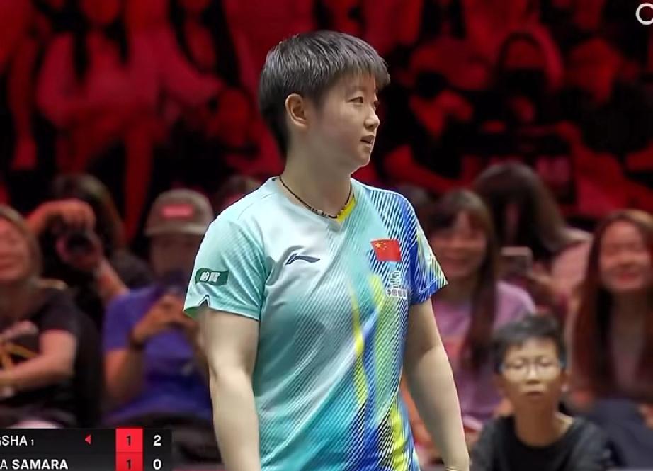 孙颖莎真是太善良了！！

刚刚新加坡大满贯女单赛场上，莎莎和萨马拉这场球又出现小