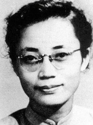 1950年，萧明华被折磨的遍体鳞伤，可当得知，敌人要将枪毙时，他开口说：“招供可