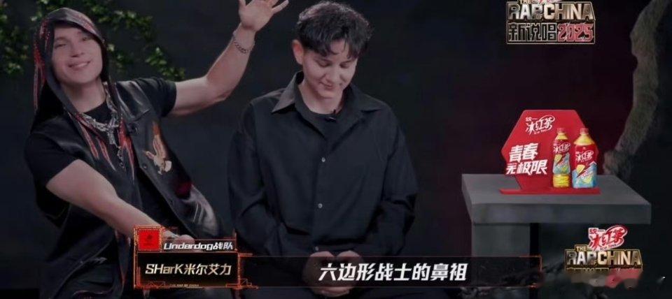 艾热六边形战士鼻祖艾热六边形战士鼻祖实锤！新说唱总决赛舞台直接燃爆全场，艾热一开