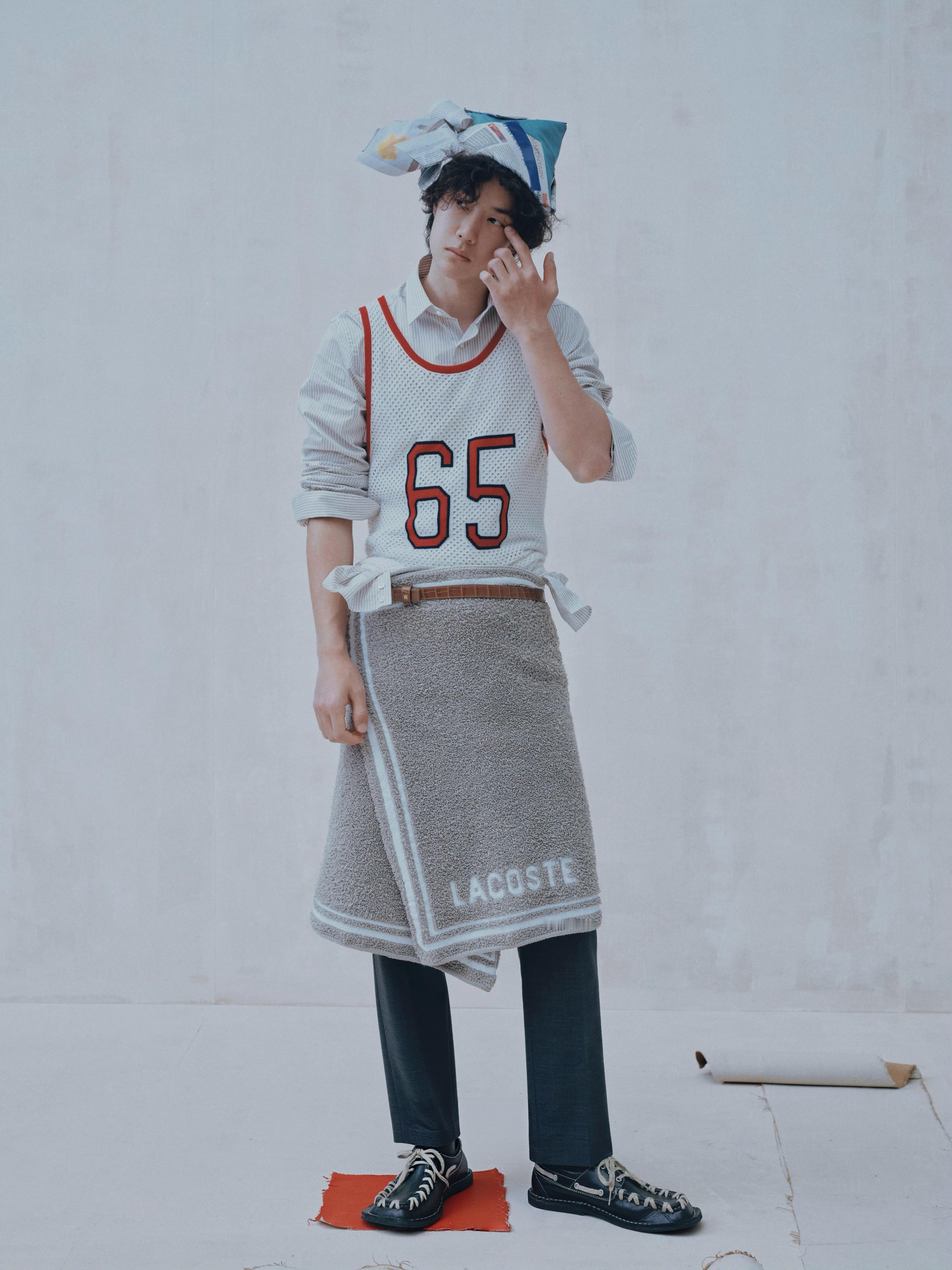 王一博T锦绣12月刊封面 王一博纯粹素颜杂志大片王一博一个人的狂欢杂志大片 无水