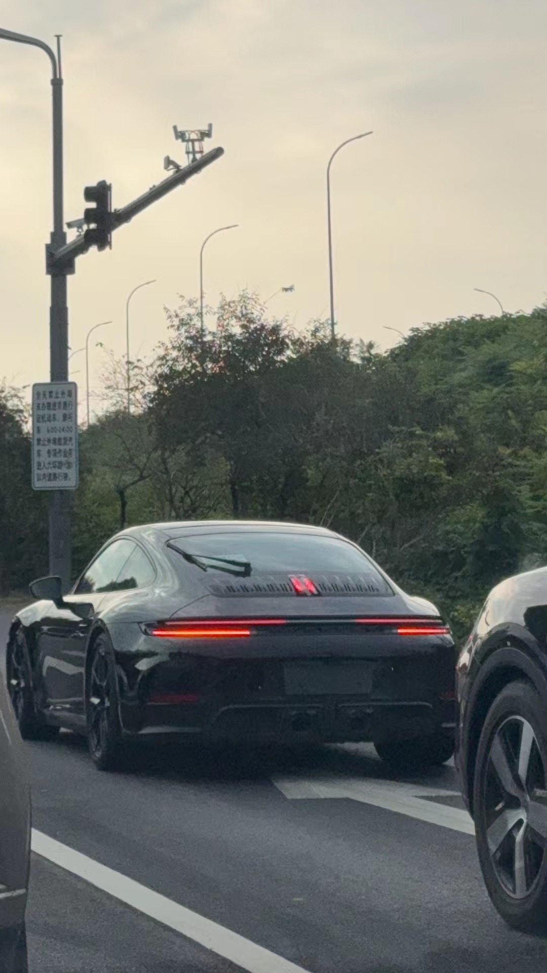 992.2 实车惊现国内[傻眼] 这代保时捷911起售价直接涨到 146.8 万