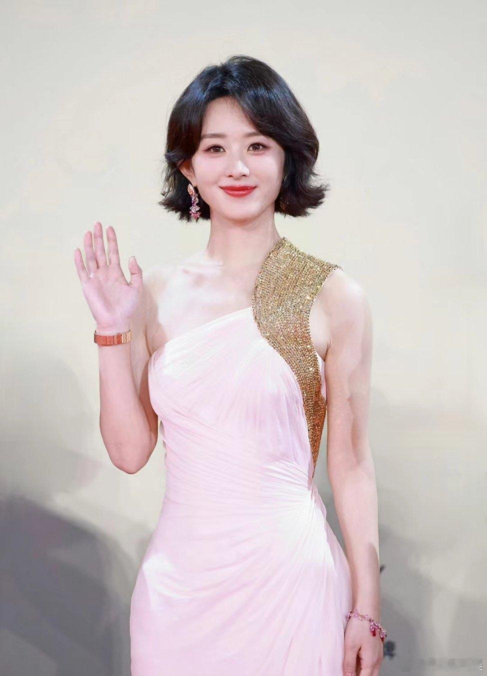 六公主发了赵丽颖大特写 六公主好宠爱赵丽颖，六公主一直以来，都宠爱那些努力积极向