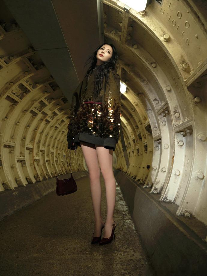 #王楚然Gucci看秀穿搭#王楚然以这套 Gucci 看秀穿搭，展现了她的时尚态