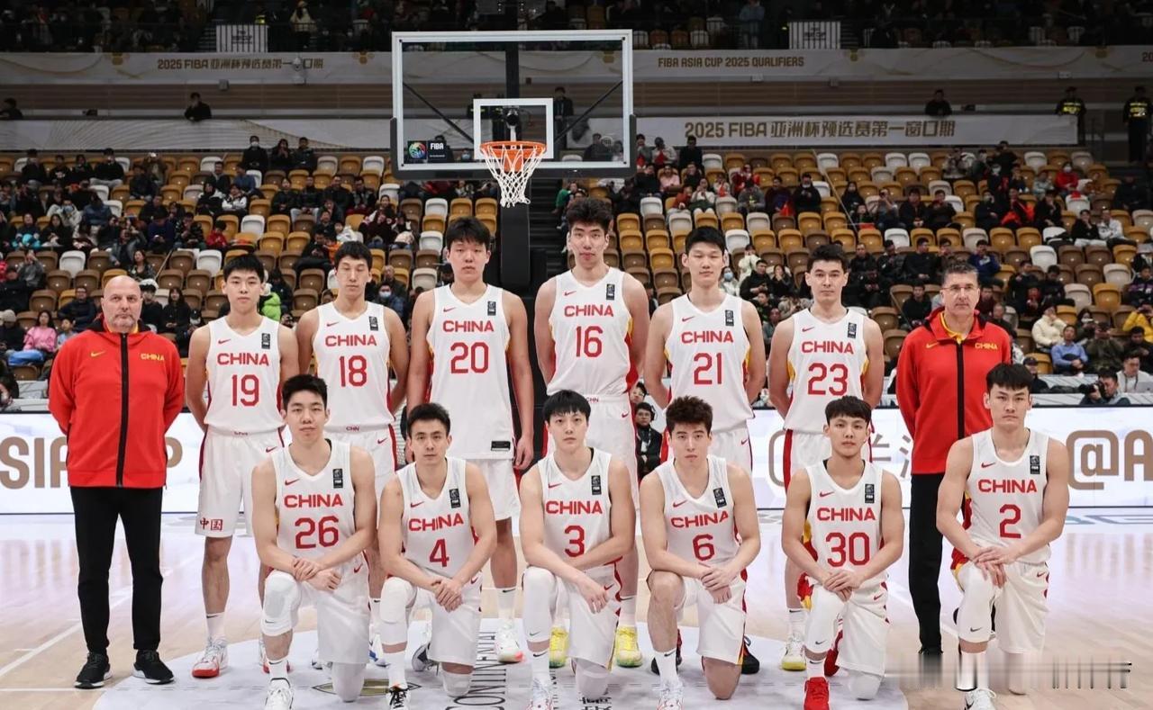 太耻辱了，男篮亚洲杯预选赛中国男篮73-76不敌日本男篮，这场比赛输得简直就是耻