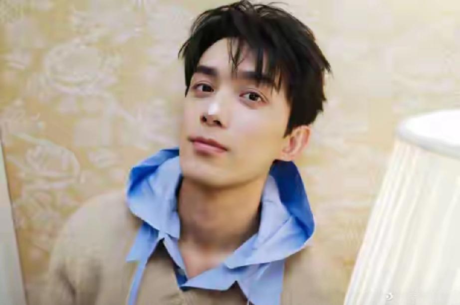 内娱6位学霸男神女神！颜值与实力双在线，陈都灵被封神级校花
 
    内娱藏着