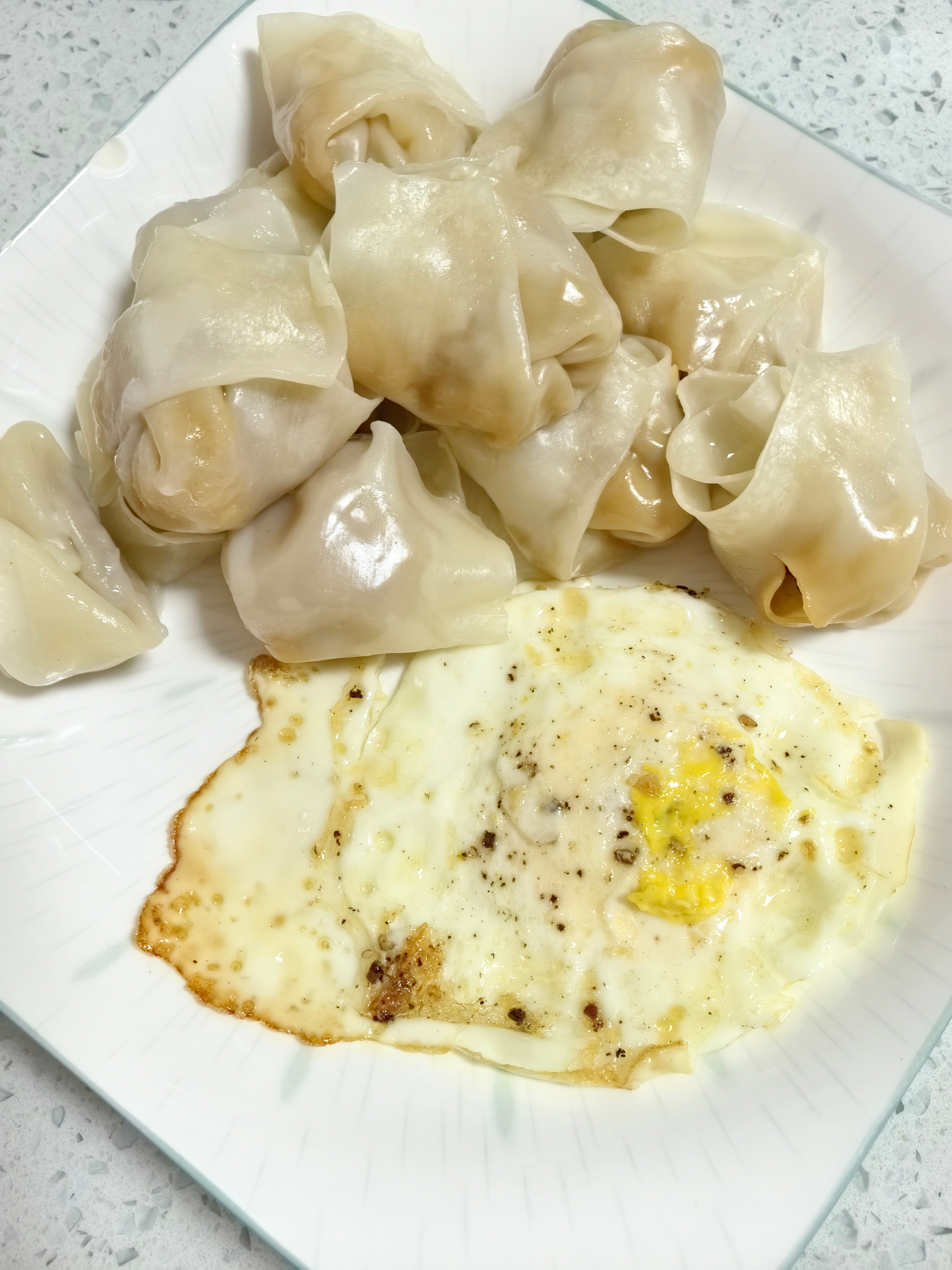 好早啊！说声早安~周末时光总是过得那么快，又是新的一周来了，坚持每天的早起。愿我