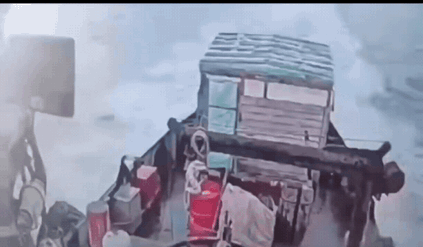 出来透一下气竟然“翻车”了！