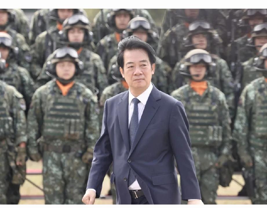 赖清德1.25兆防卫预算遭批 军购跳票引不满
 
赖清德抛出“2027犯台”言论