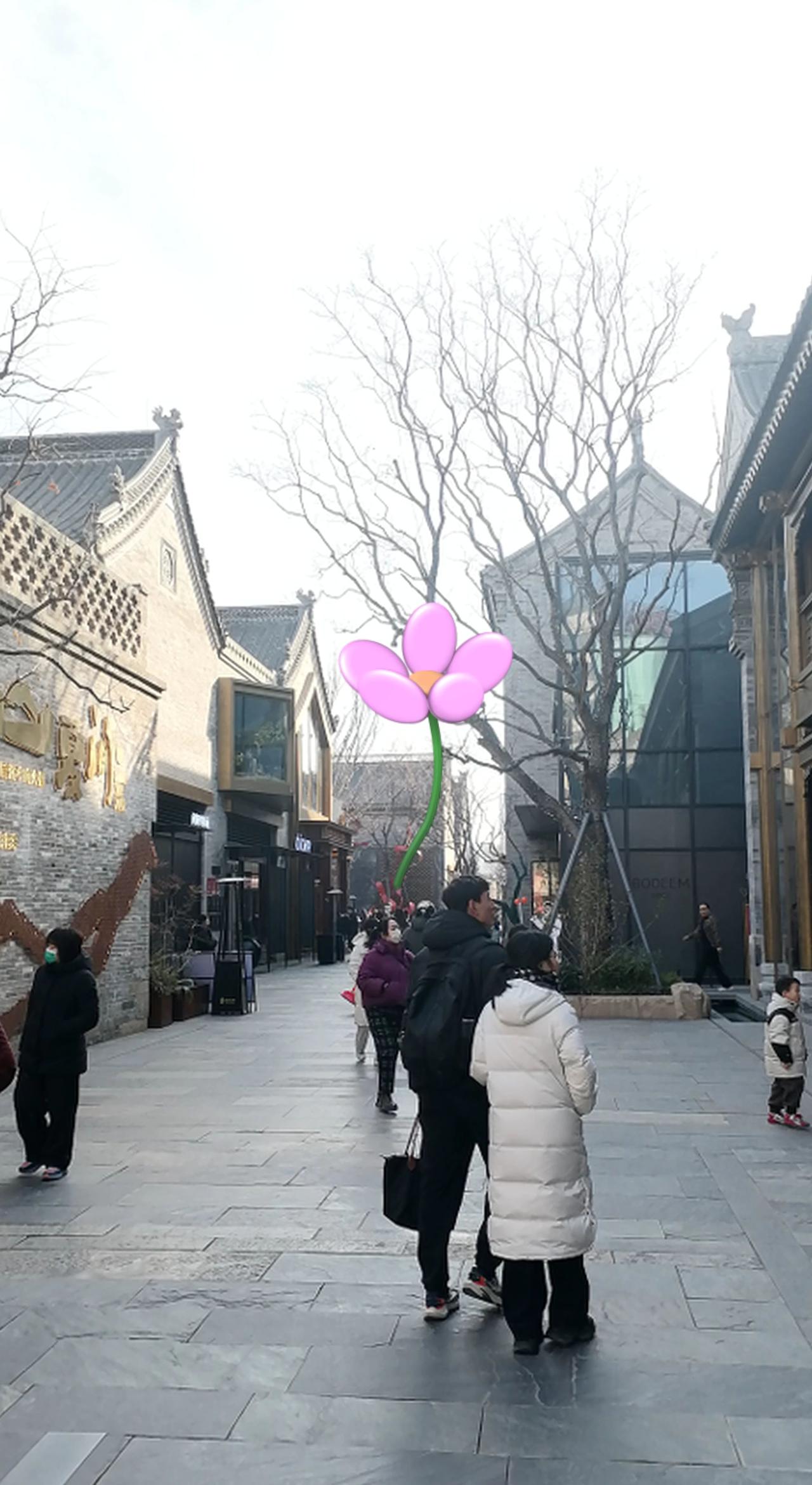 实际上，古街给人带来的那种惬意，美好还是满满的！记录旅游足迹实景拍摄