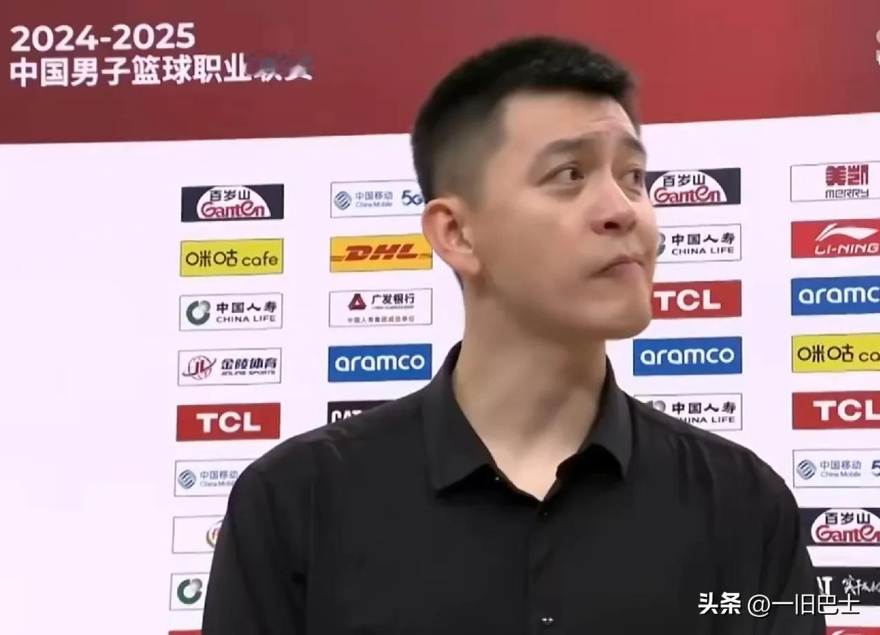 又是辽宁队[捂脸]又是杨鸣[捂脸]又是年轻球员[捂脸]

三冠王辽宁王朝，却不能