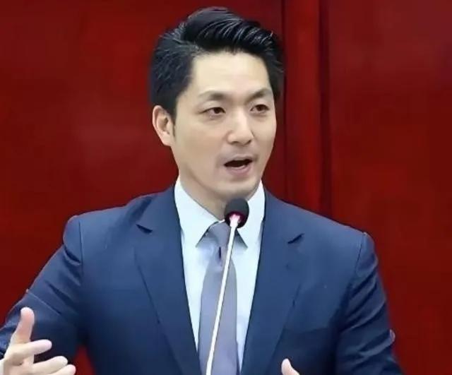 台北市 市长 蒋万安 曾宣称，如果大陆继续在 台海 进行军机绕台和军演的话，他就