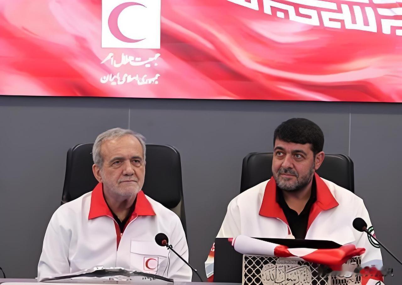 伊朗总统佩泽希奇扬不愧是世界级战略家，他说“美国是想把伊朗拿下，然后再跟中国交手