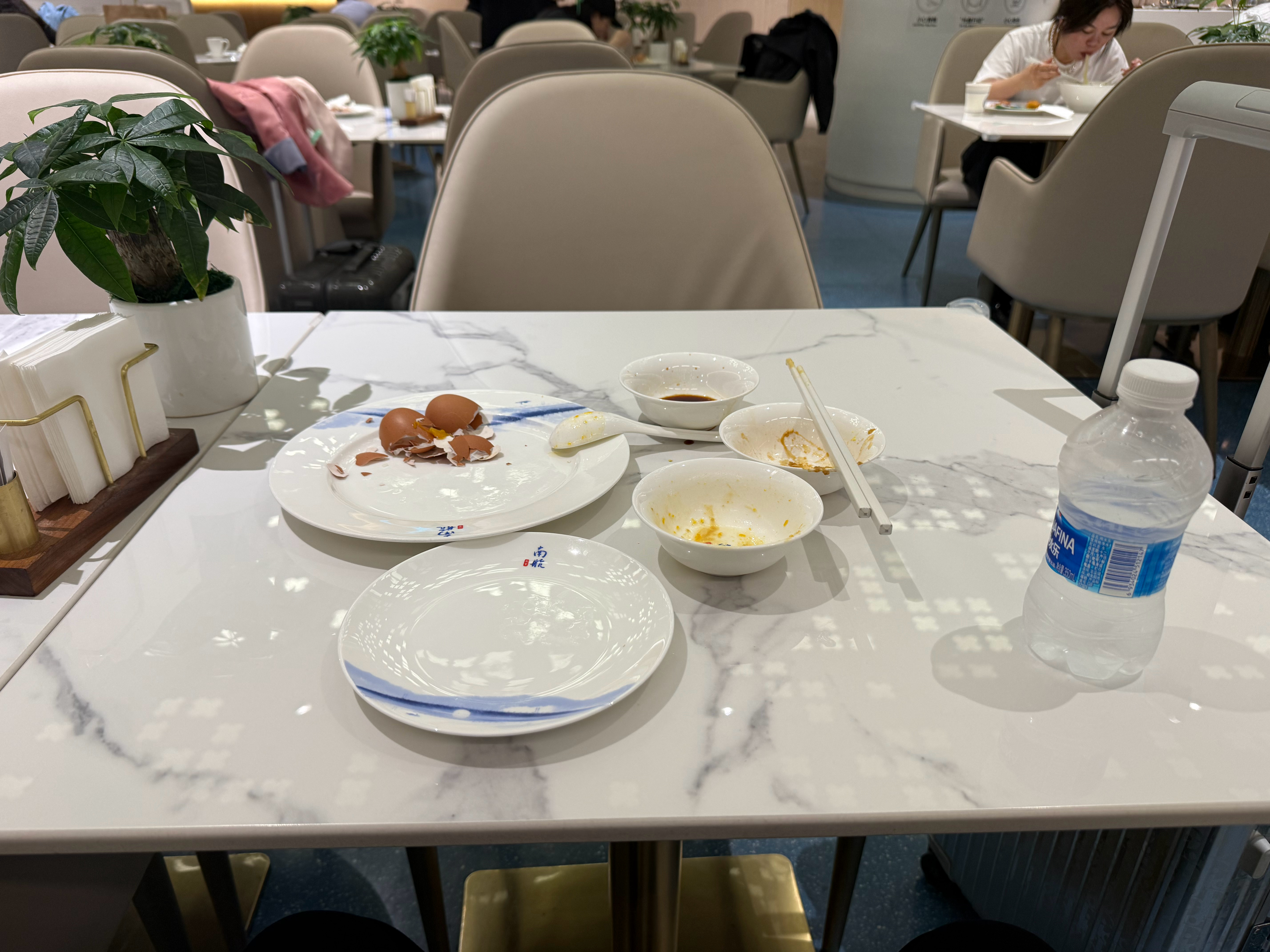 吃饱回家！✈️ 杭州·杭州萧山国际机场