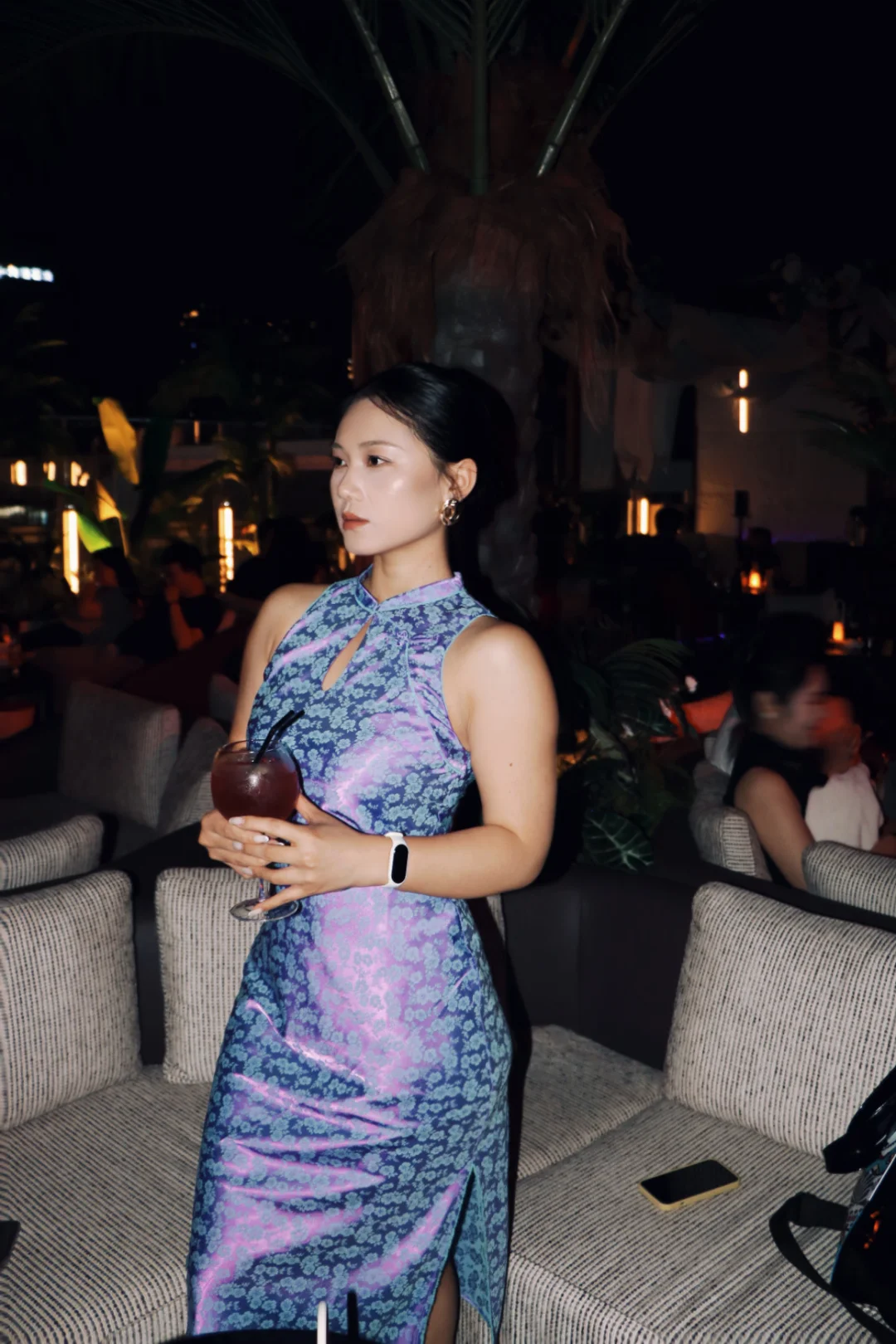 当健身女穿上新中式旗袍