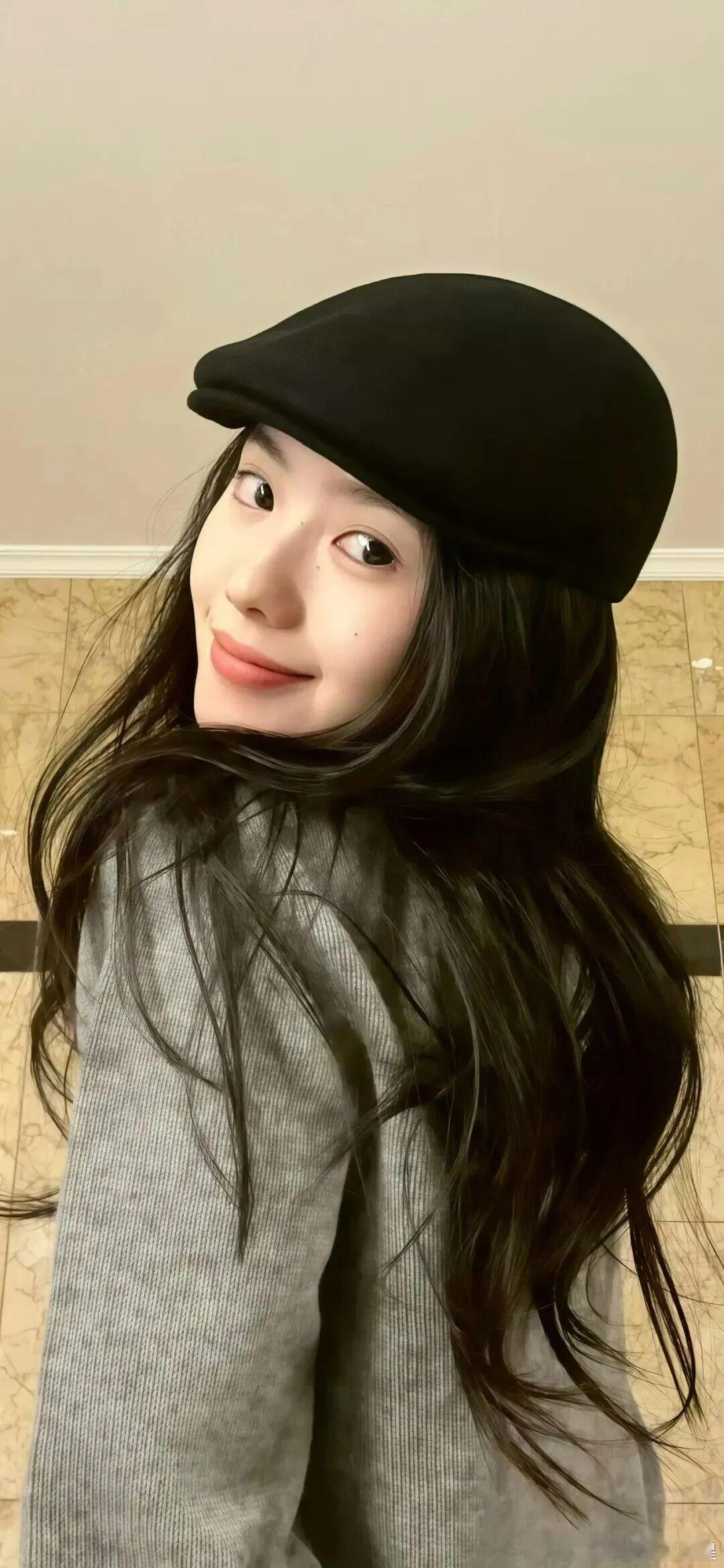 𝑾𝒆𝑪𝒉𝒂𝒕 │壁纸分享│刘浩存壁纸│生命力壁纸│女明星壁纸│明媚感
