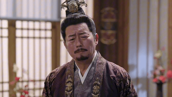 给女儿下蛊、嫁杀师仇人、卖师徒情，连身边人都当棋子，全程没一句真心，纯纯权欲疯子