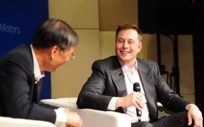 世界首富马斯克曾一针见血指出“中国教育”的弊端，字句扎心，振聋发聩！清华教授提问