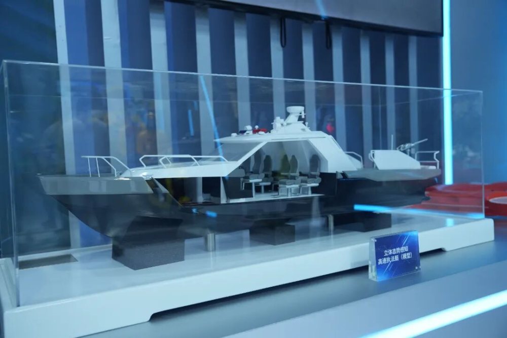 水陆空“智甲”集结，无锡公安携硬核装备亮相2026世界物联网博览会