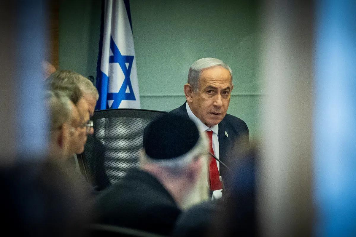 为躲避潜在的无人机和导弹袭击，以色列总理内塔尼亚胡已经把自己的办公室由地上转入了