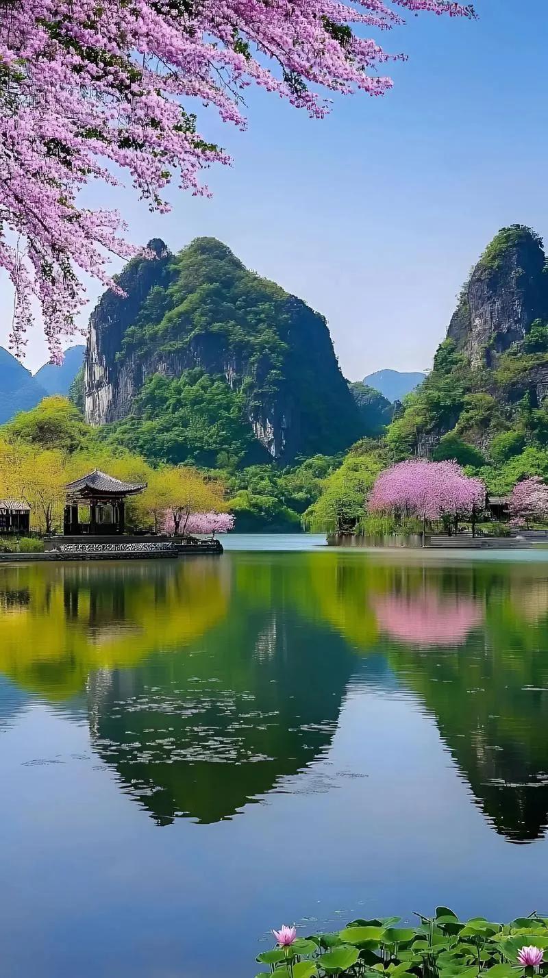 优雅暮年，活力人生
 
我是一名煤矿企业的退休工人，今年 62 岁。告别了曾经挥