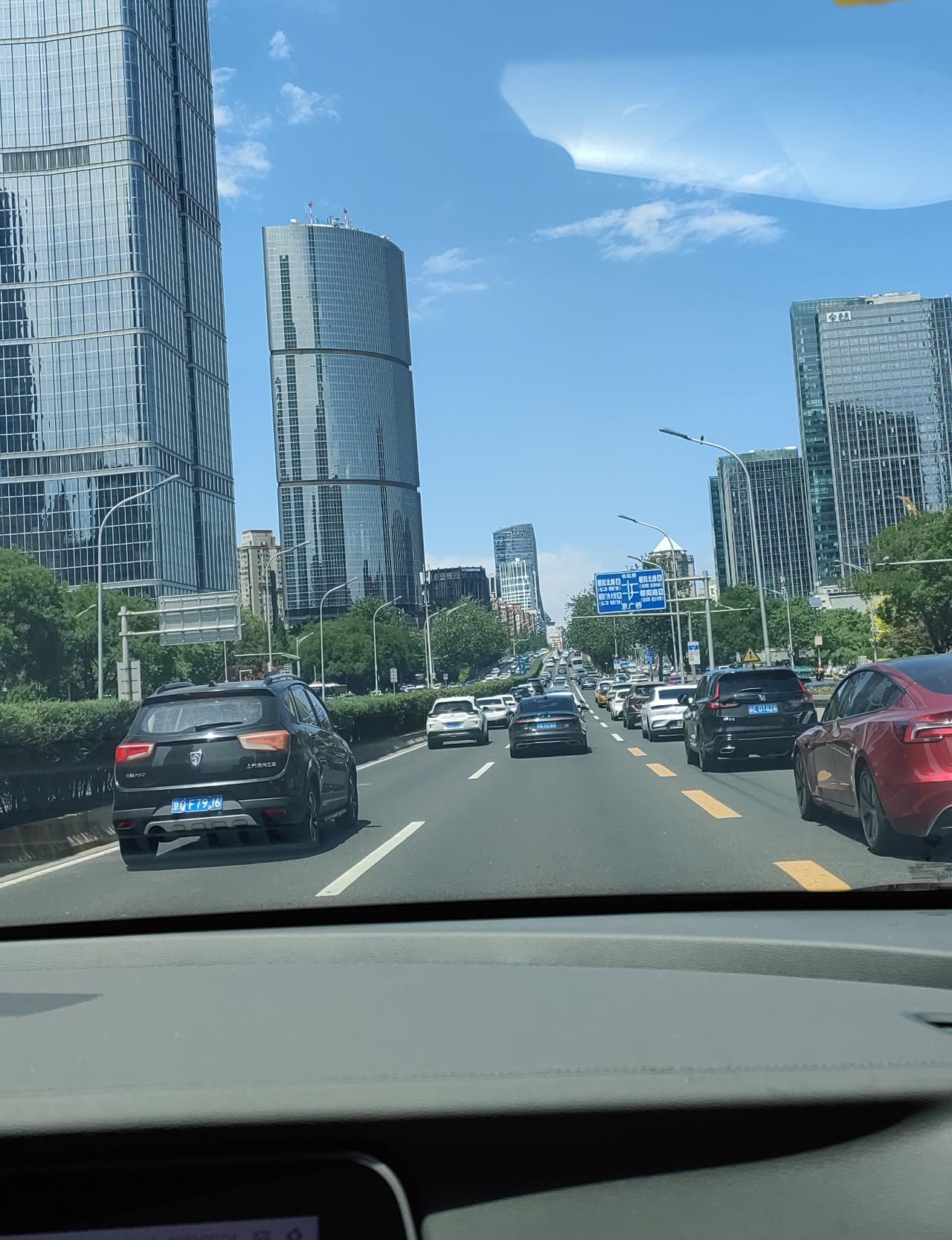 说到开车这事儿，我真是服了我家老公！人家老公都是“宝贝别怕，有我在呢”，我家这位