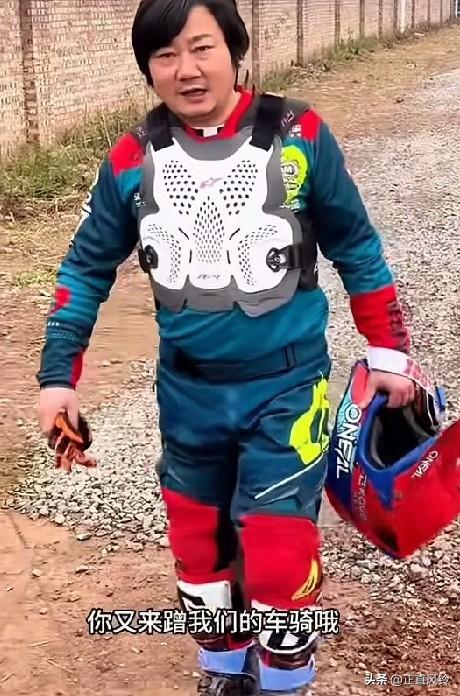 张雪员工吐槽-老板是纯瘾大，闭赛道他又可以昂昂昂昂了，老板自己是发烧友，你可以永