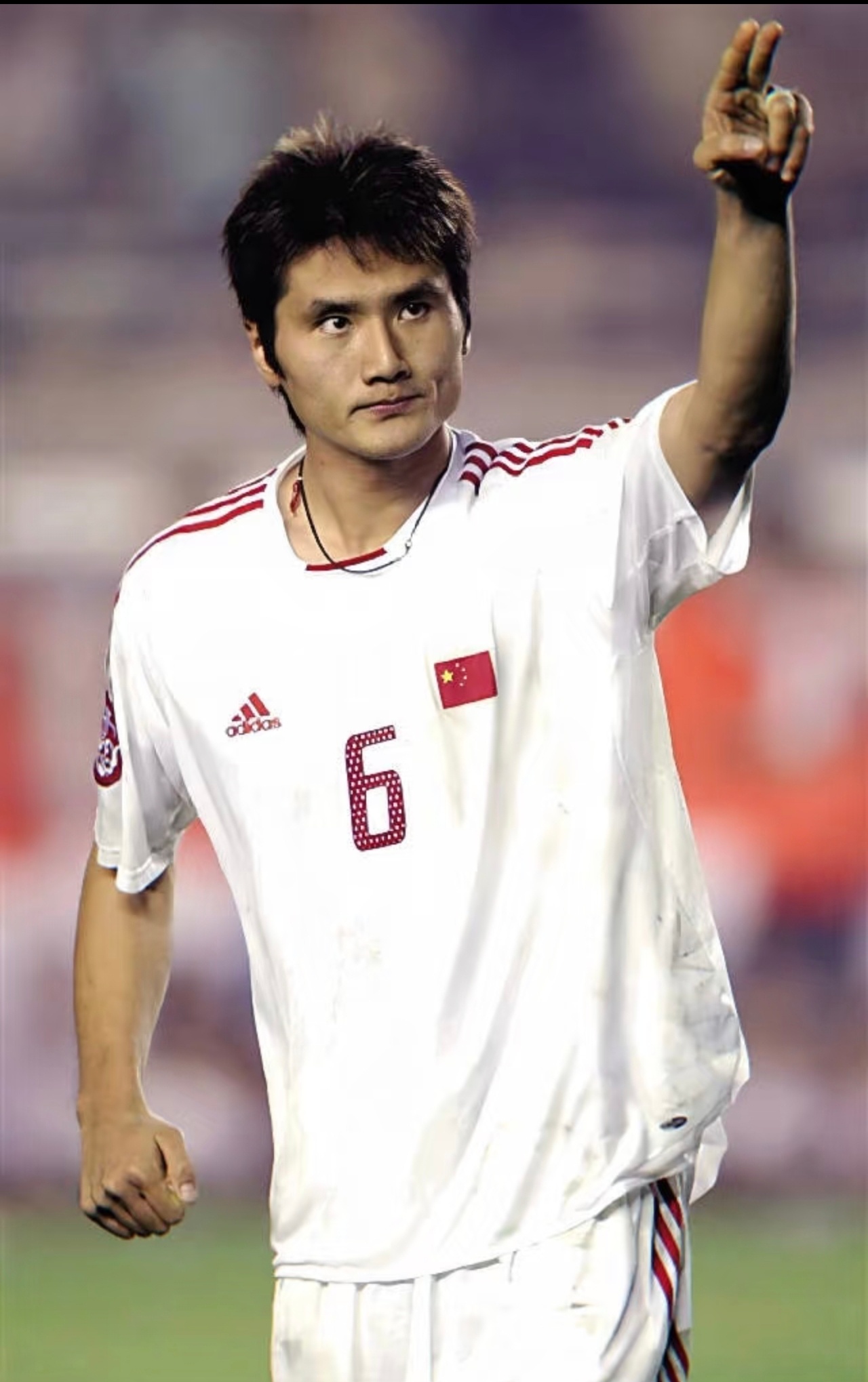 邵佳一说世界杯是终极目标一哥你可要争气啊！！！国家队需要实力派的球员，不要人情世