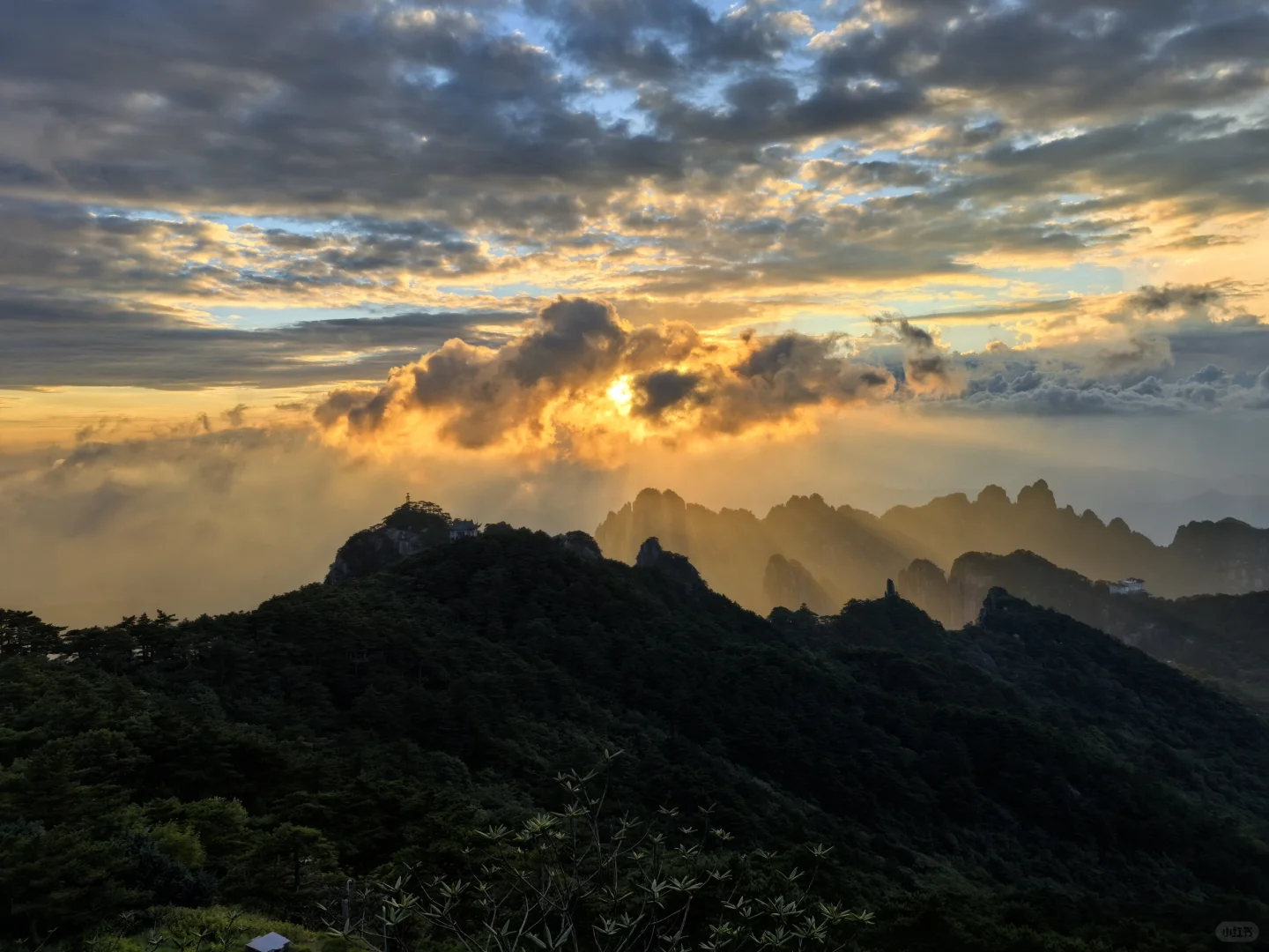 纯分享：咱们可是爬过黄山的人了嗷！