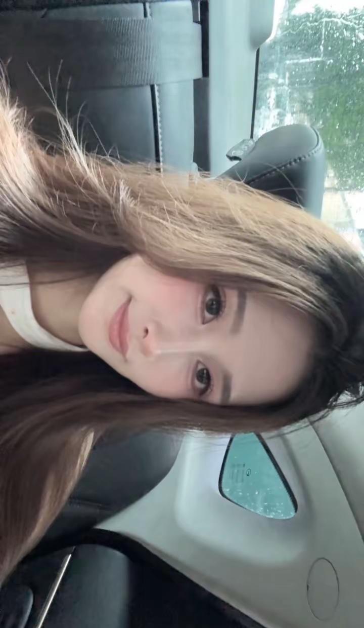 真的很好奇一个男人真正爱一个女人的时候应该会是什么样子的?如何引起女生的聊天欲望