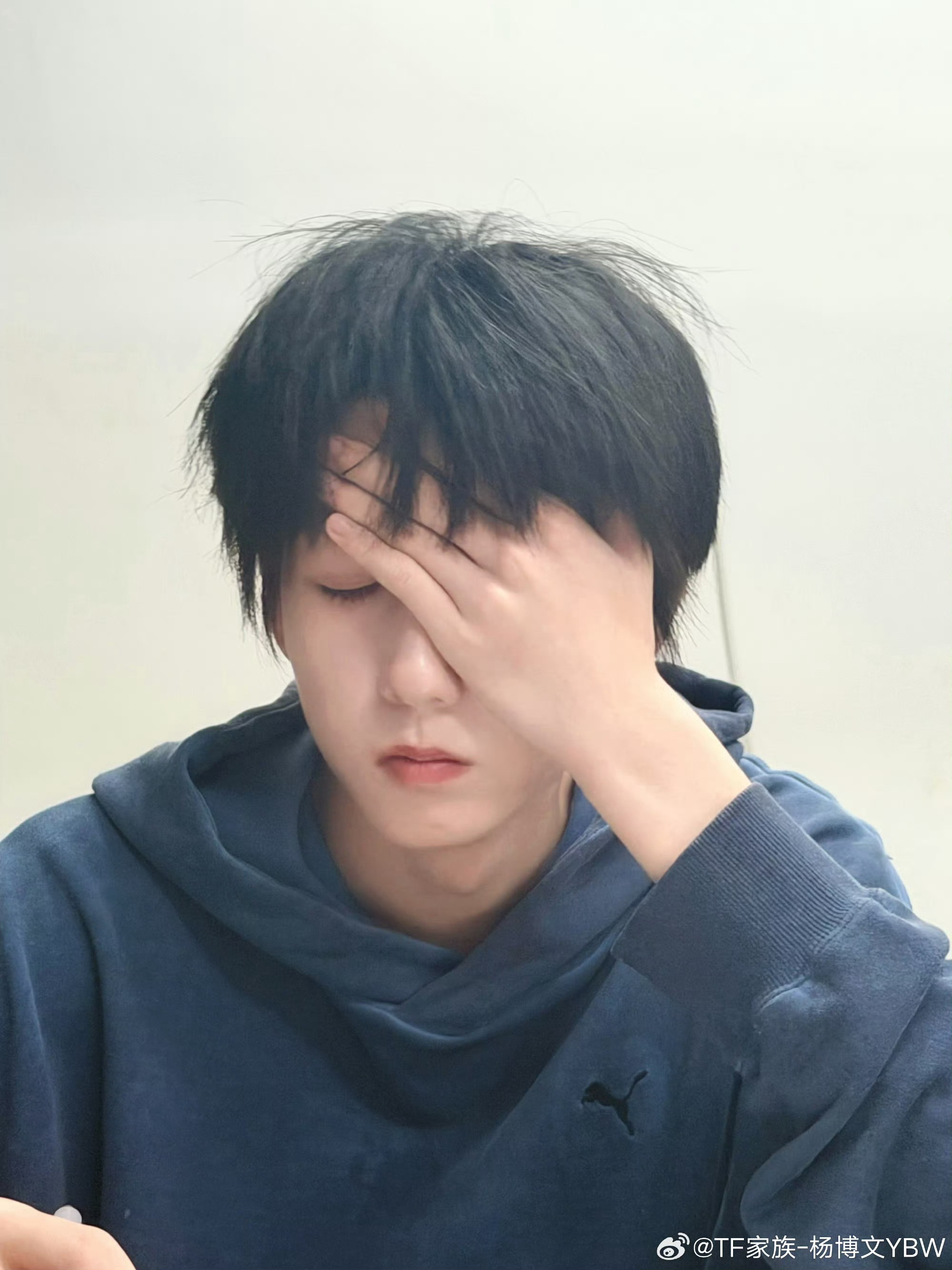 杨博文最近三种形态 杨博文告别三月plog给孩子萌成啥样了扶额苦笑太可爱了怼脸9