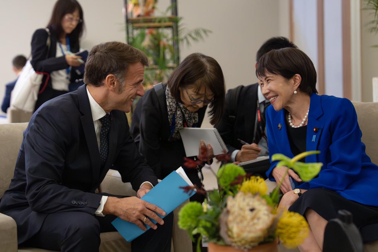 日本共同社报道，马克龙4月1日将在东京与高市早苗举行会谈，或确认在经济安全保障及