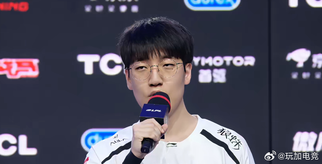 Tarzan：Jiejie状态很好，跟他对位我准备了很多东西Jiejie选手惩戒