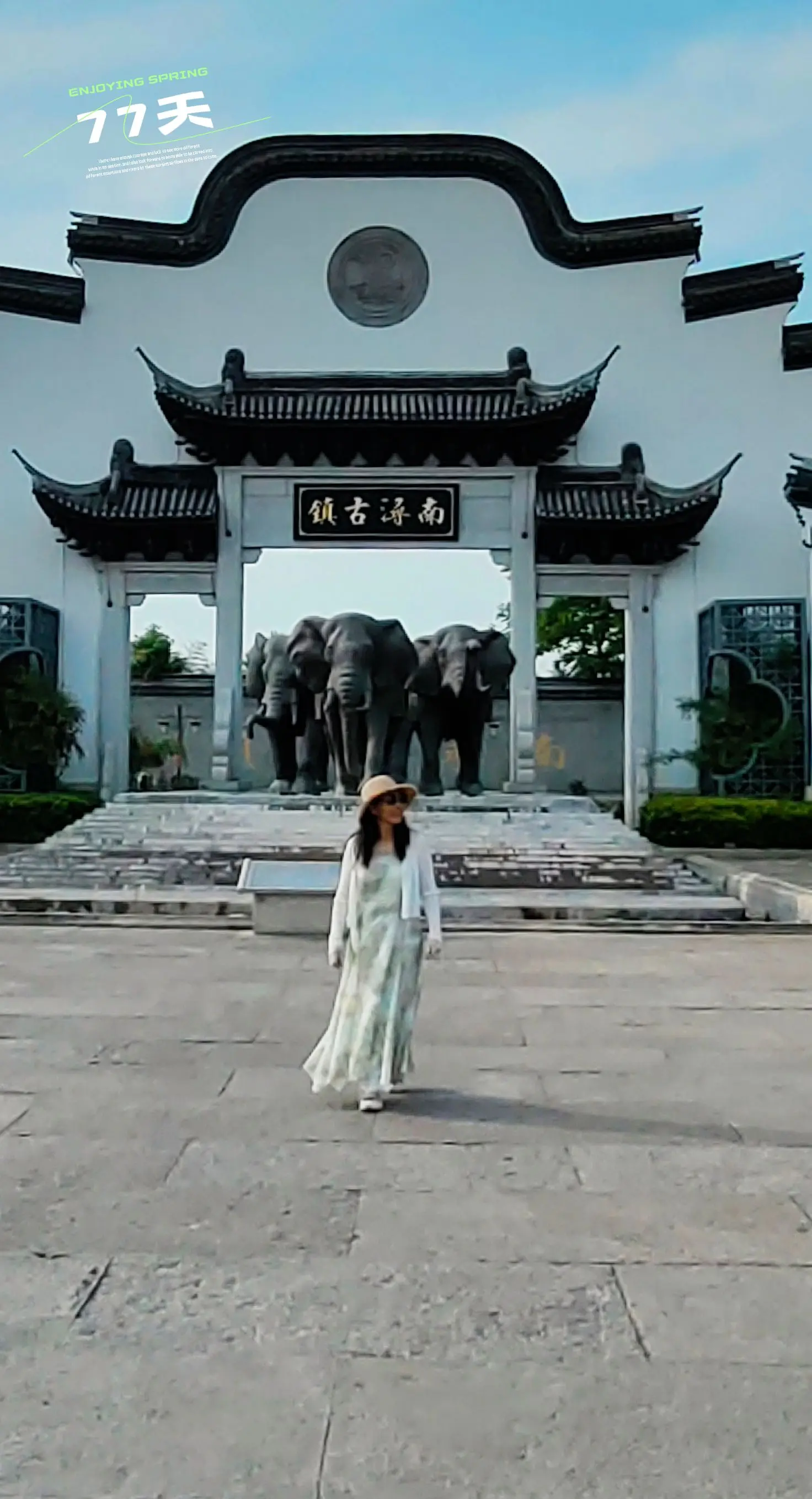 走过那么多地方，拍了许多风景，给自己拍照嫌麻烦，相册里面的自己太少了哈...
