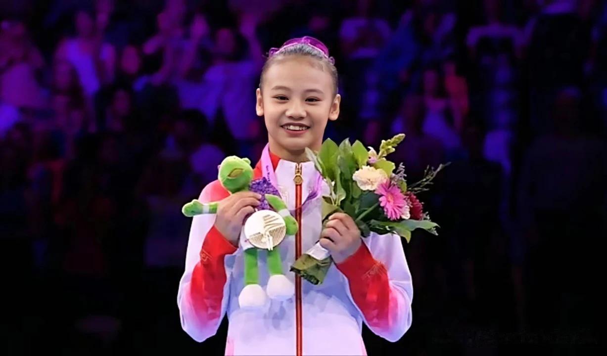 北京时间10月7日，2023安特卫普体操世锦赛女子高低杠决赛，中国选手邱祺缘以1