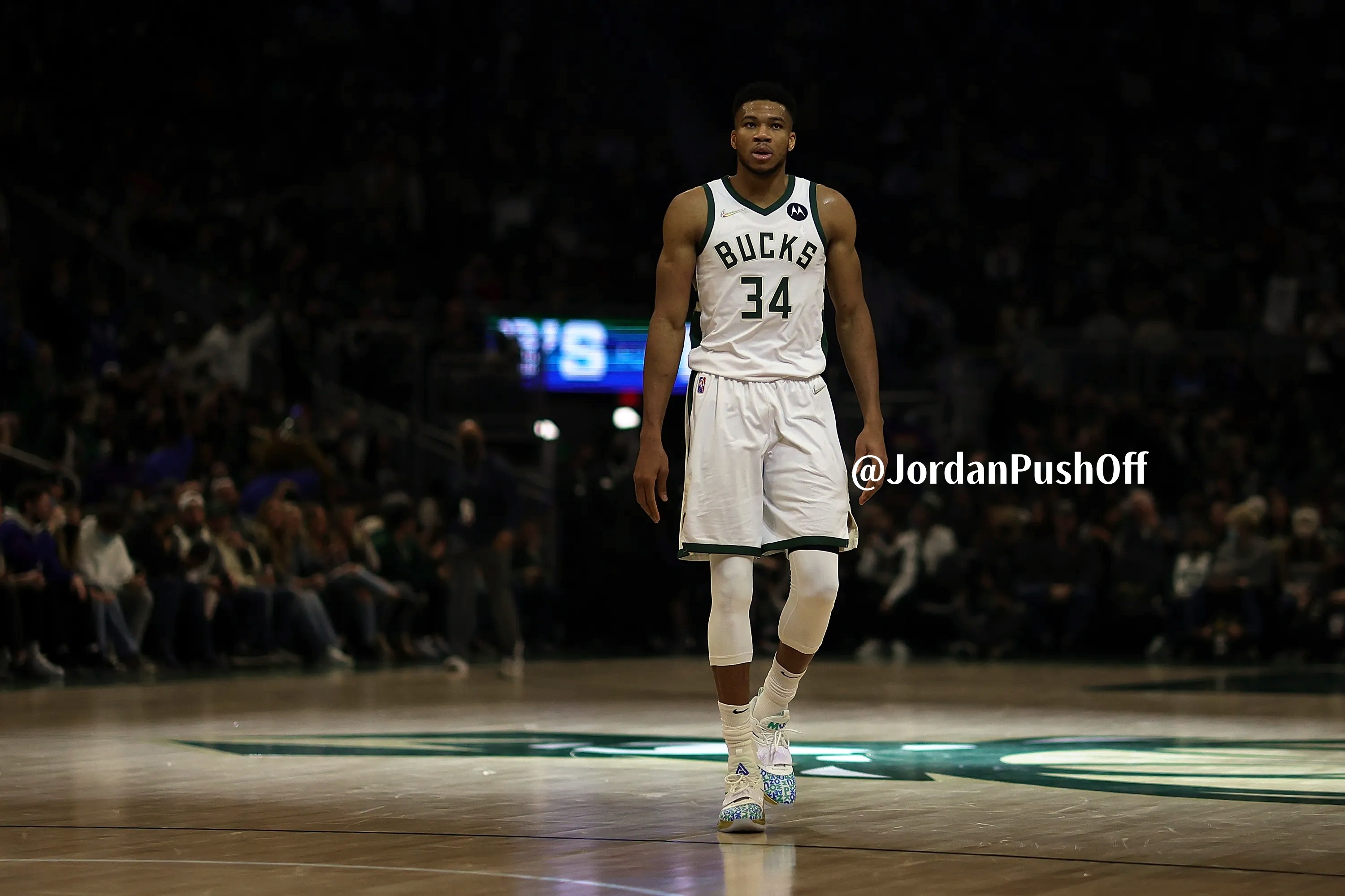Giannis Antetokounmponba字母哥