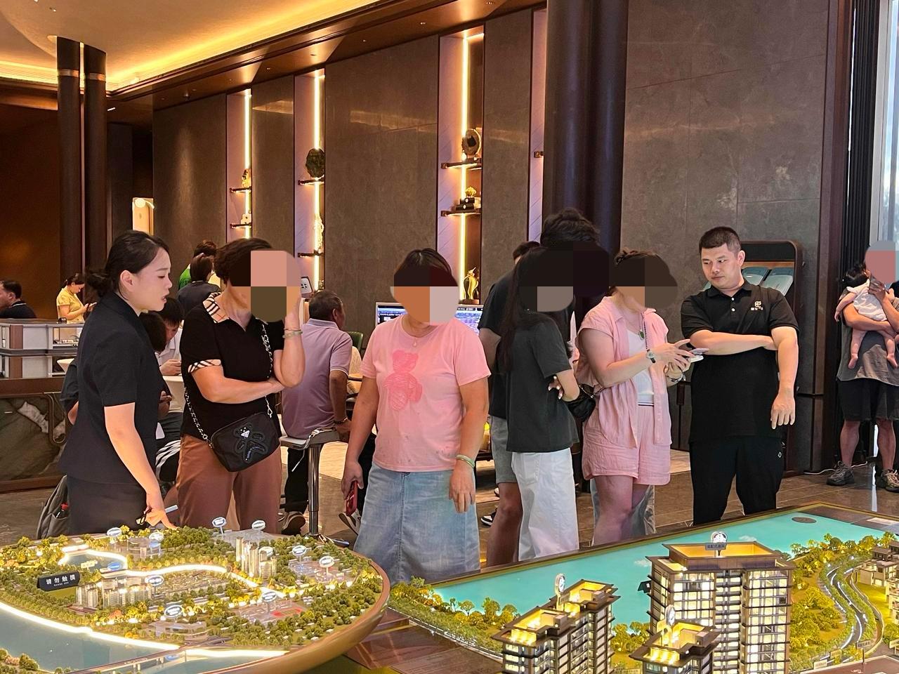 建识东方·发献大美昨日晋江建发缙湖首次开盘据了解销售数据十分亮眼，继续加推，今天