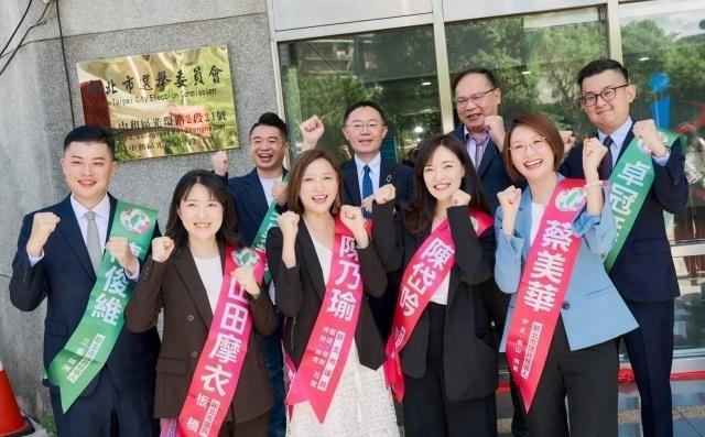 民进党整队开始大反攻，蓝军小心了
8月31日是九合一选举登记首日，年底选战进入最
