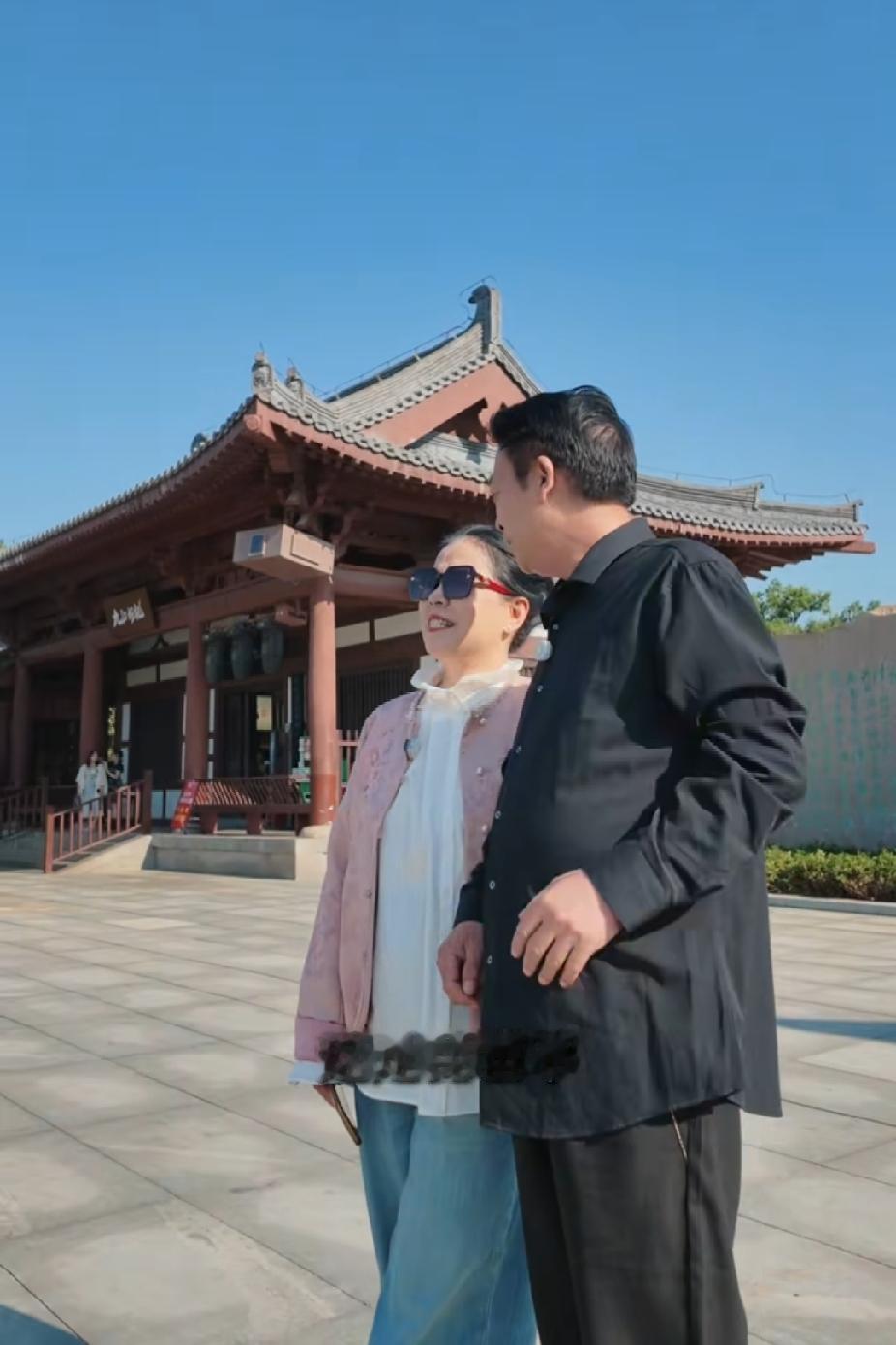 许妈姚爸重回家乡九江琵琶亭

许妈刚刚发作品：两个人己经反回九江，去了家乡九江琵