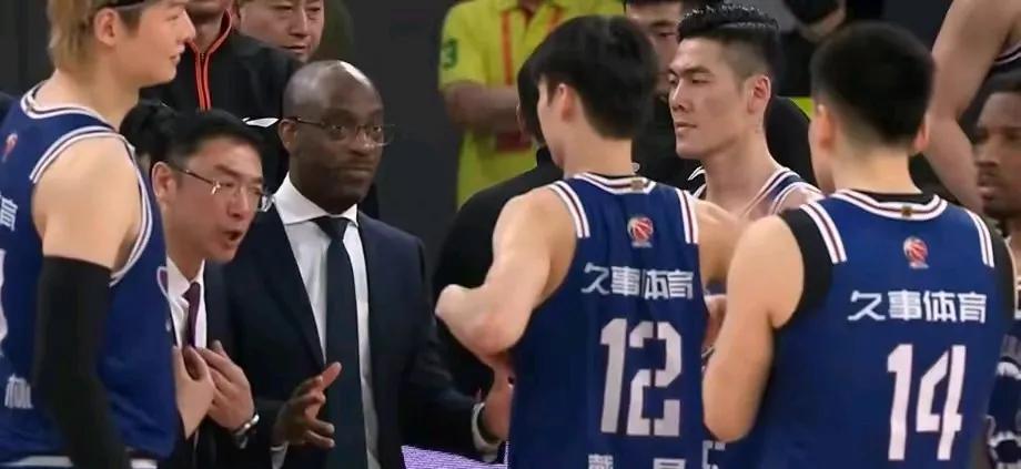 禁8场+罚27万！CBA开出赛季最严厉罚单，上海亏大了，北汽罚轻了，事件的第一责