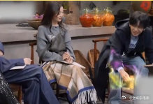 #黄子弘凡把证据藏在鞋里##院人全年无休计划#黄子弘凡把证据藏在鞋里！！聪明的小