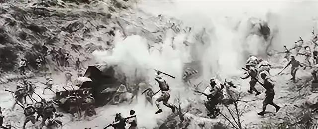 平型关打完，大家只记得歼敌一千，可李天佑带着686团死了四百多人，光是头半天白刃