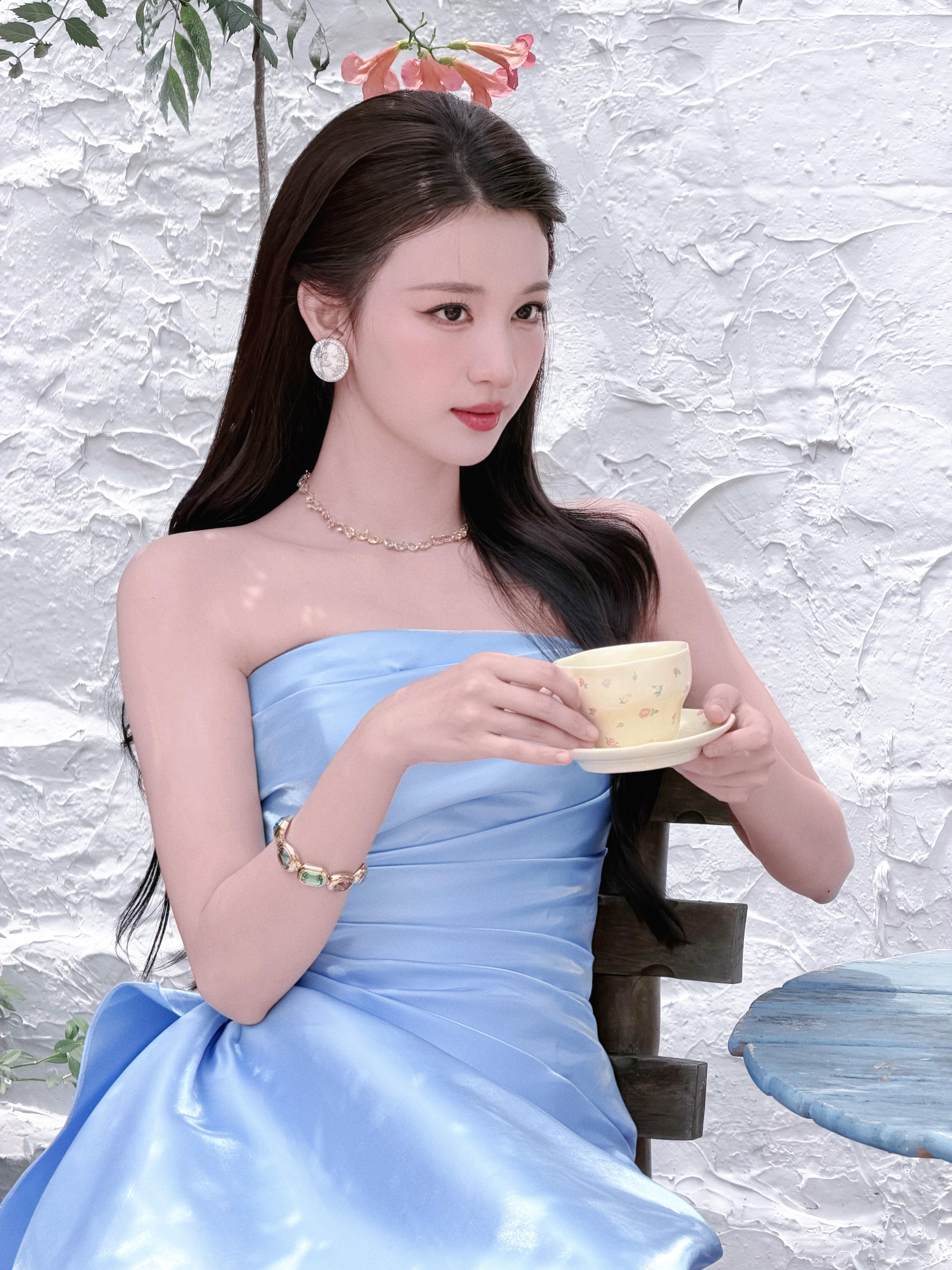 王楚然元气十连拍王楚然今日活动出图🖼️是夏天的味道 